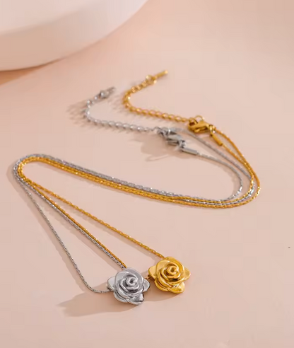 Flower pendant Necklace